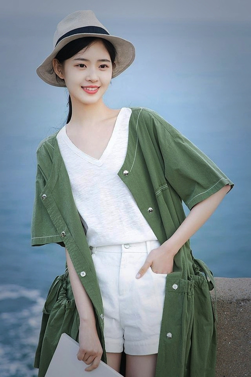 “华金·托比利亚的精准判断与敏捷防守,帮助美洲狮队稳固防线”