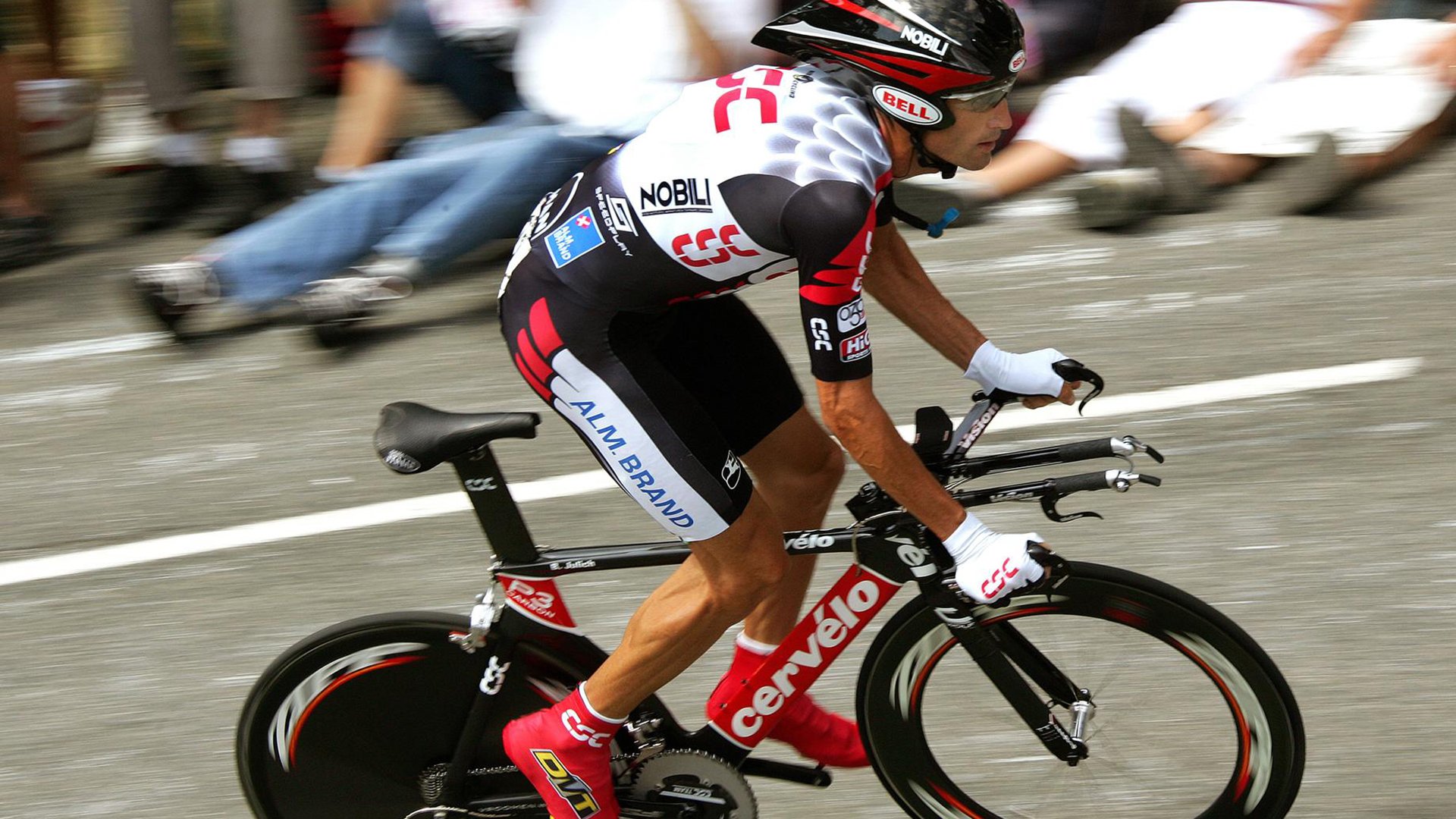 “视角革命”多维体验，带你零距离感受赛事！